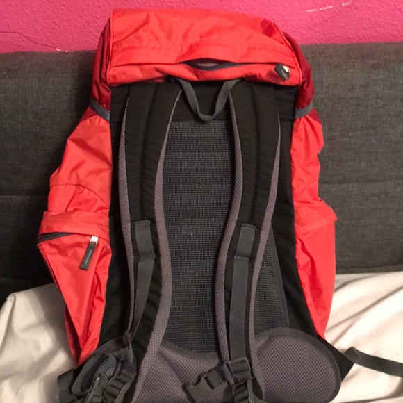 Deuter backpack purchased in Germany used once - Picture 3 of 8